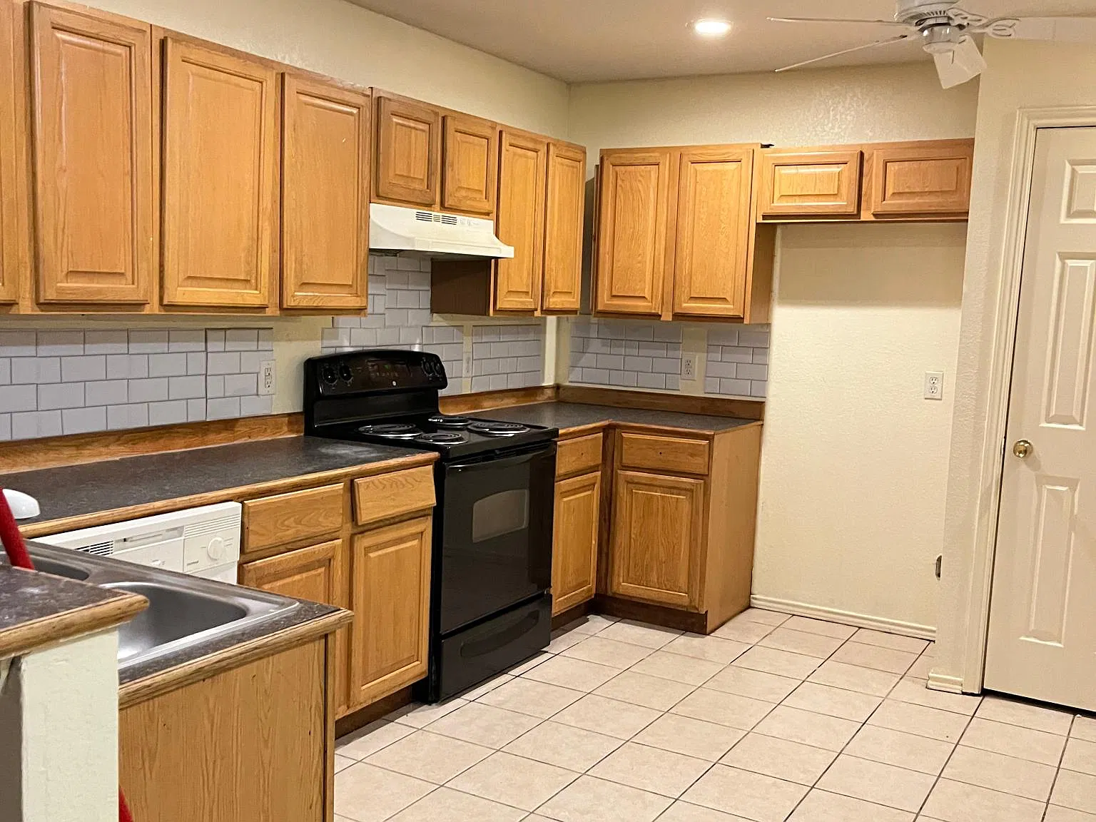 3 bed, 2.5 bath, 1331 sqft, $1,500 — Photo 4