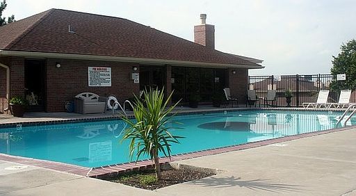1st image of 5404 S 95th Ct APT 204