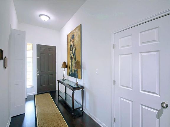 5th image of 2813 Coral Valley Dr