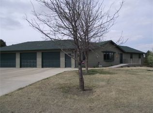 28674 Evergreen St, Pierre, SD 57501