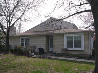 409 Rittenhouse Ct, North Brunswick, NJ 08902