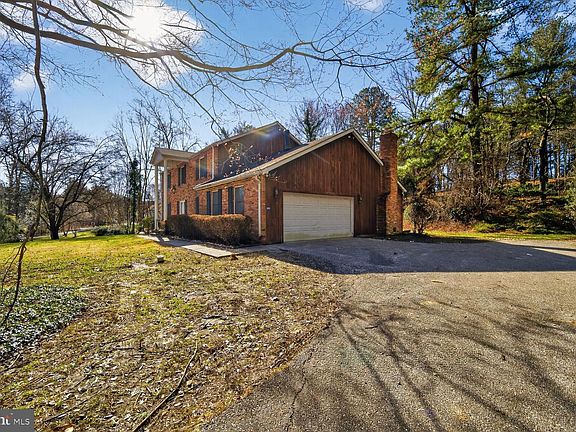 3rd image of 995 Saint George Barber Rd