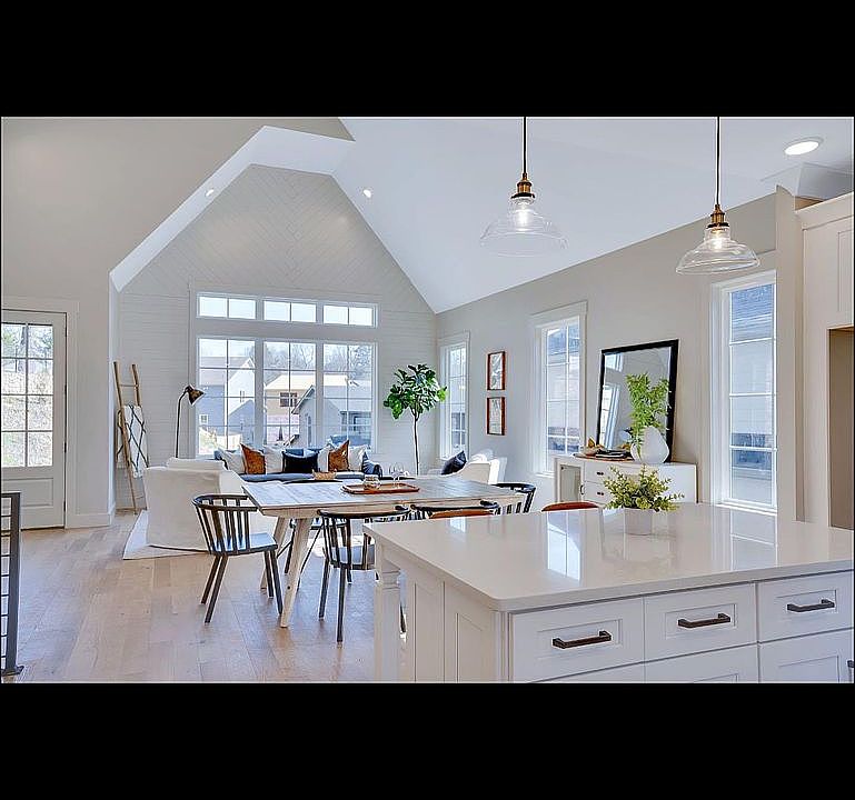 1st image of 142 Everly Dr