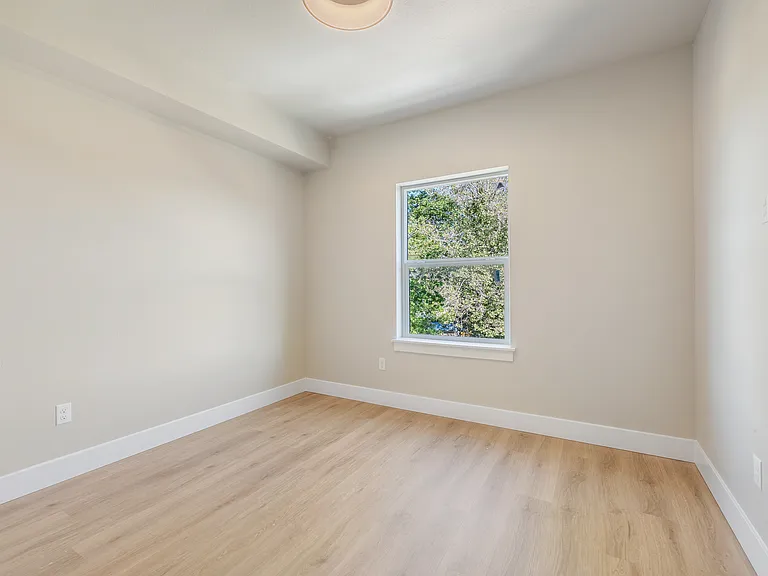 Luka Apartments — Photo 5