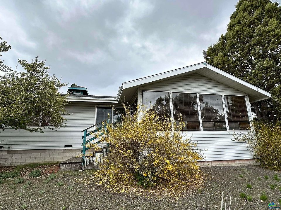 1st image of 692-435 Lahonton Heights Dr