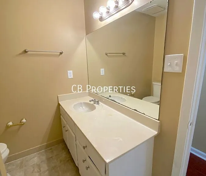6930 Autumnhill Ln — Photo 11