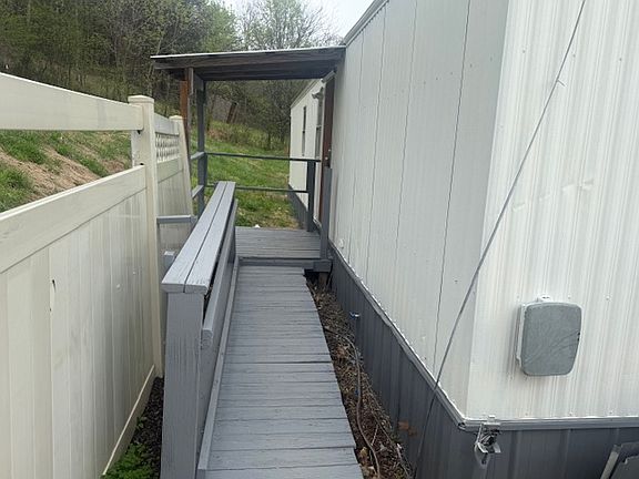 5th image of 8 Jones Ln