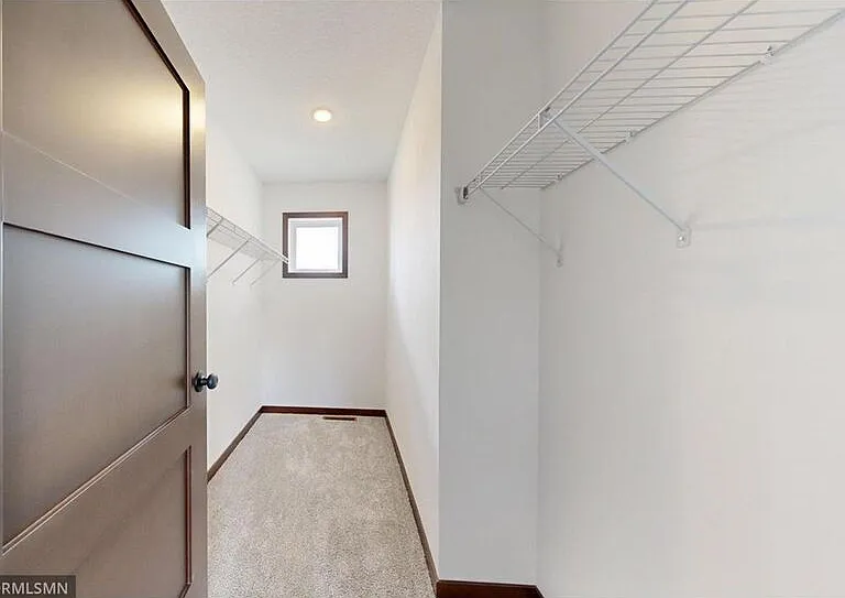 18001 Walnut Cir — Photo 6