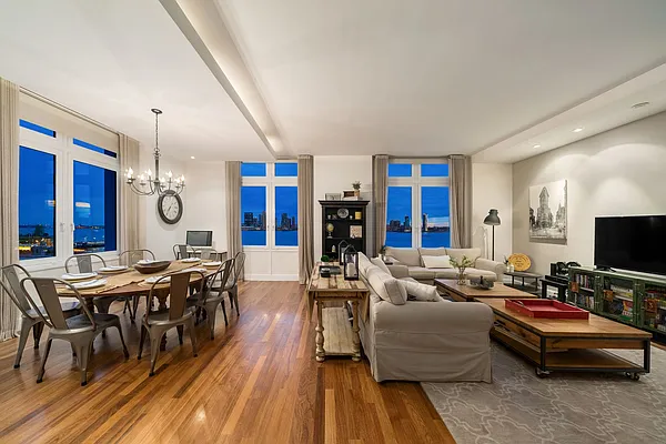 Sold by Compass | media 14