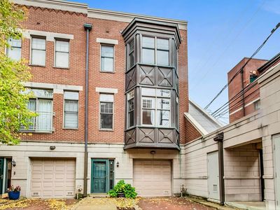 2008 S Calumet Ave UNIT I, Chicago, IL, 60616