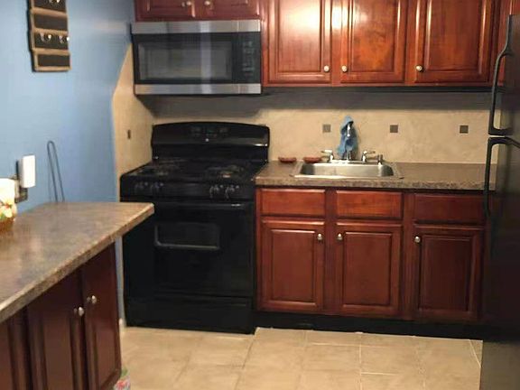 5th image of 164 Jules Dr #2
