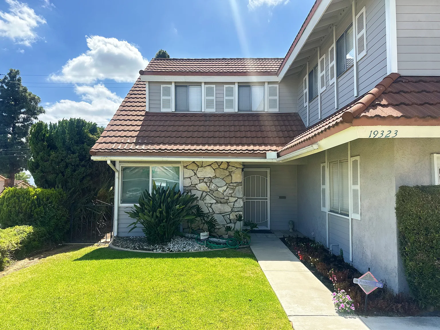 4 bed, 2647 sqft, $5,200 — Photo 4