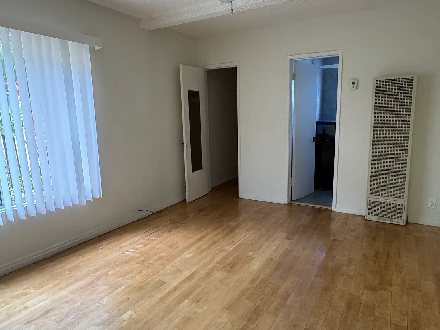 3545 Jasmine Ave — Photo 3