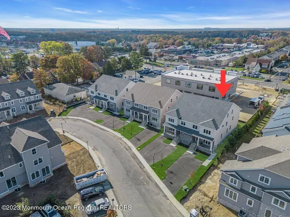 16 Blue River Way, Lakewood, NJ 08701