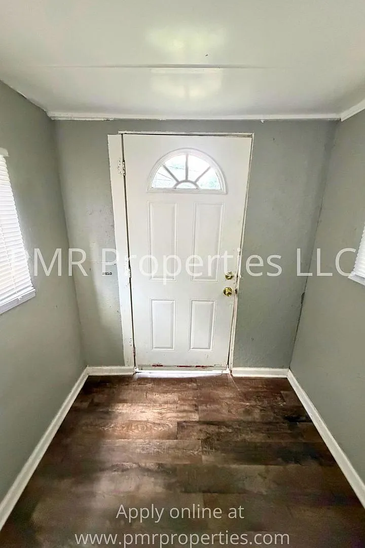 1 Bedroom /1 Bathroom Apartment — Photo 3