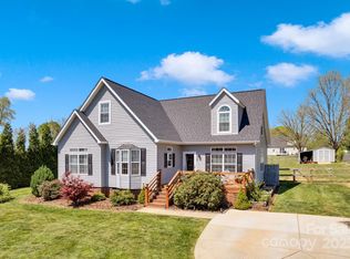 126 Top Flite Dr, Statesville, NC 28677