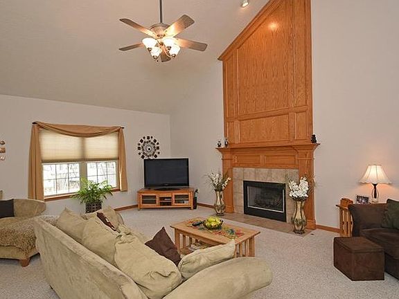 3rd image of 3695 White Oak Dr