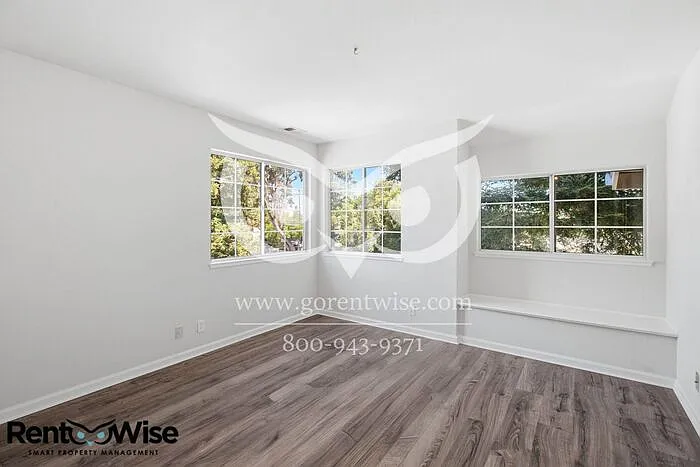 10 Arch St — Photo 24