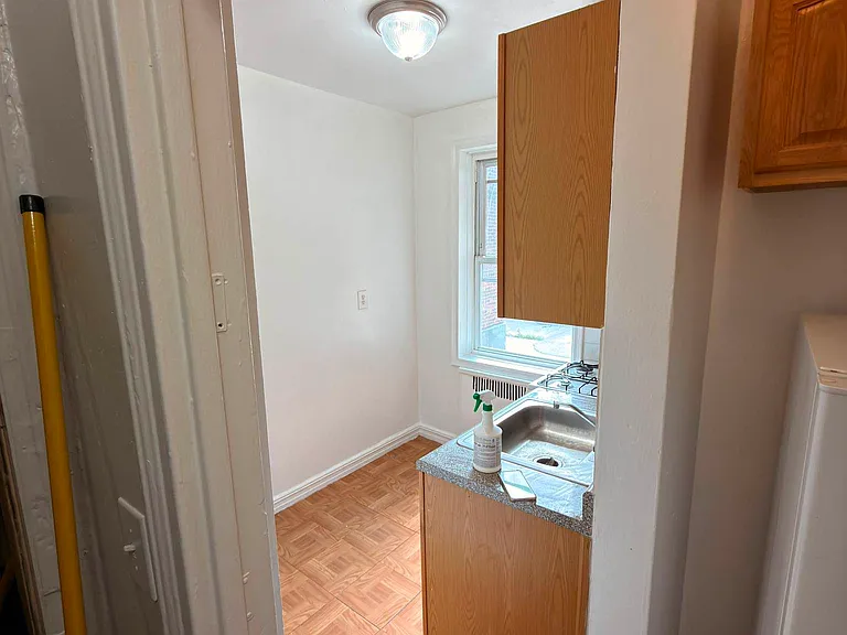 540 Ocean Pkwy #1 — Photo 3