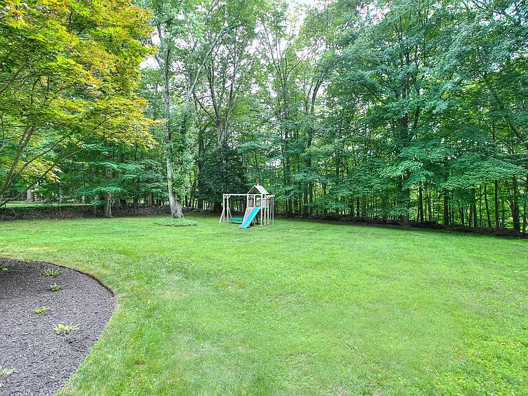 55 Blueberry Hill Rd — Photo 33