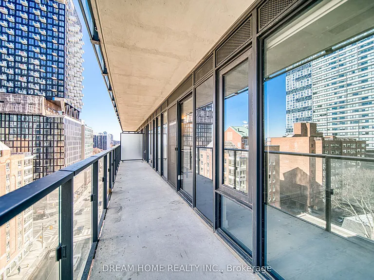 47 Mutual St #1004 — Photo 28