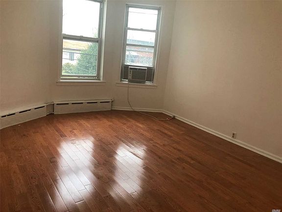 4th image of 155-12 Cherry Ave #2