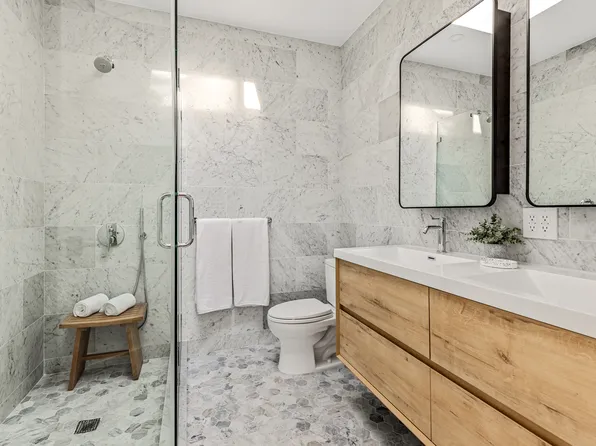 744 Park Place image 6 of 11