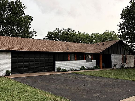 2nd image of 2520 Corbin Ln