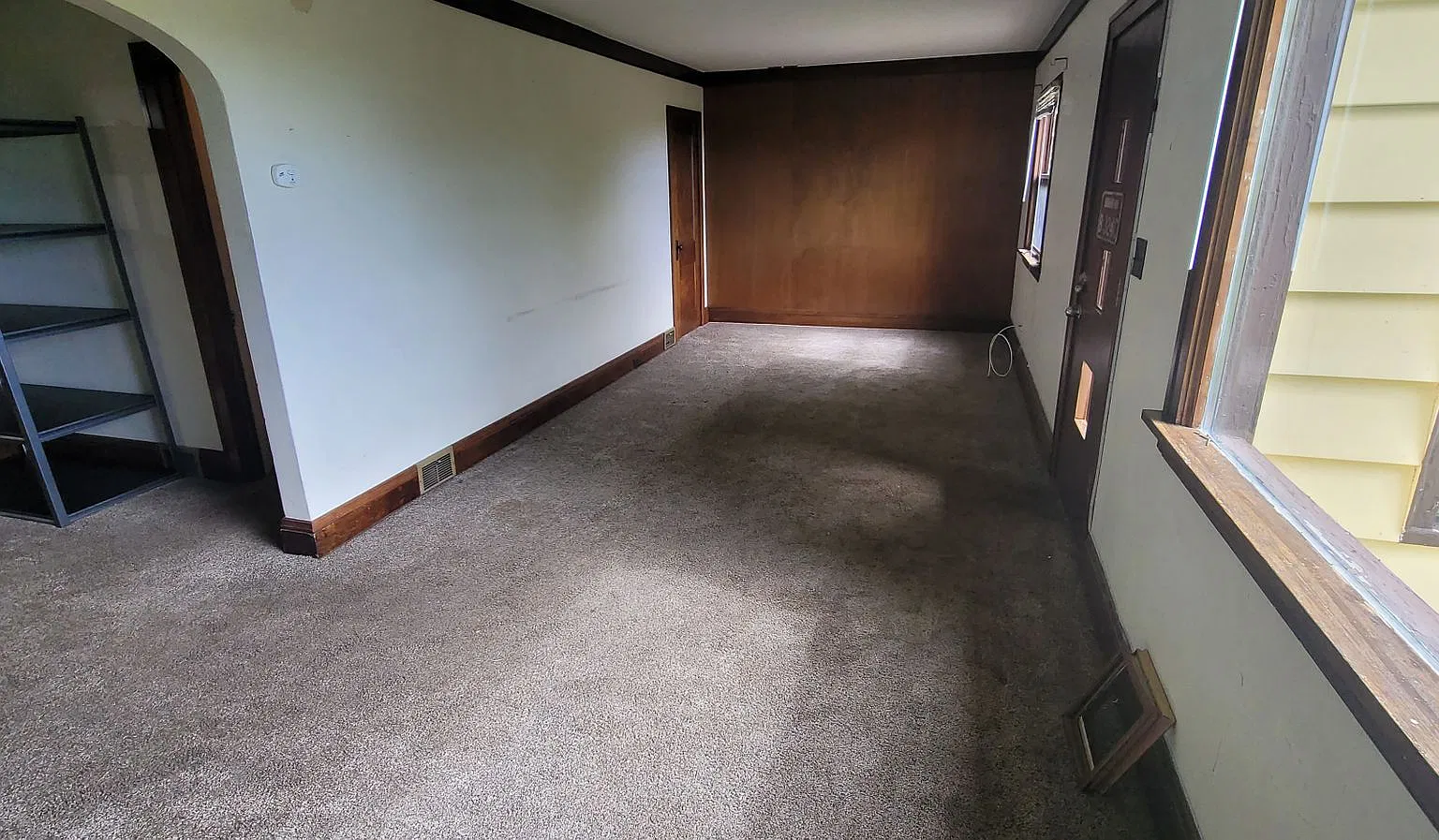 Duluth, MN - 4 bedroom - 2 bathroom — Photo 3
