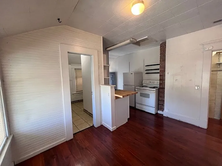 2211 A St — Photo 10