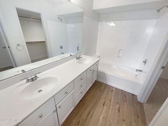 5th image of 1005 W ANTILLES Drive