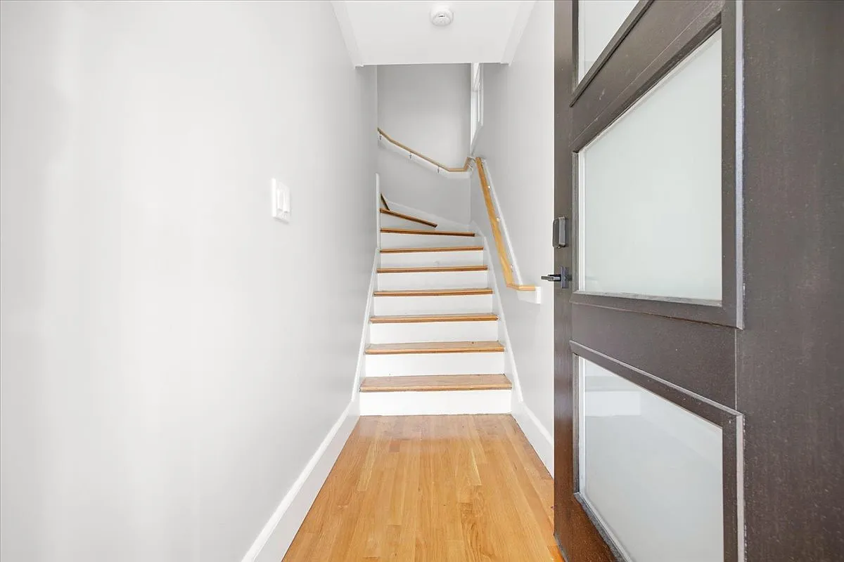 3 bed, 1032 sqft, $2,800 — Photo 4