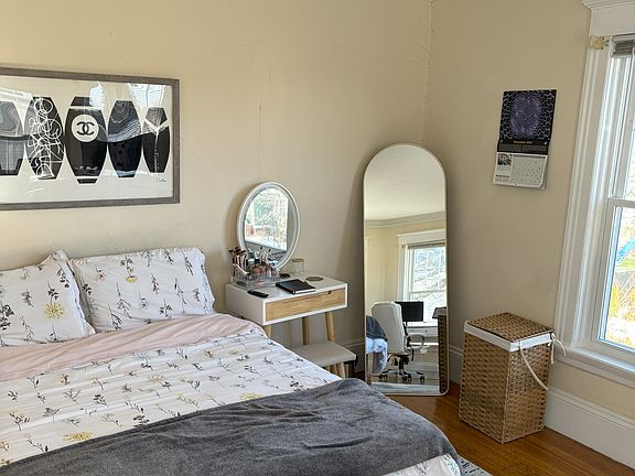 4th image of 155 Medway St APT 6