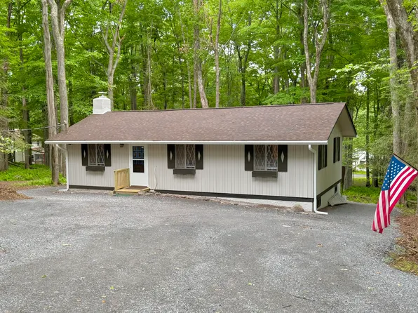 1455 Lake Ln, Pocono Lake, PA 18347