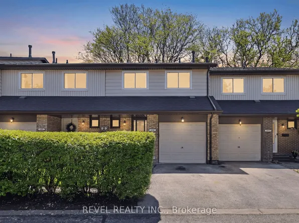481 Pitfield Rd #22, Milton, ON L9T 3J5