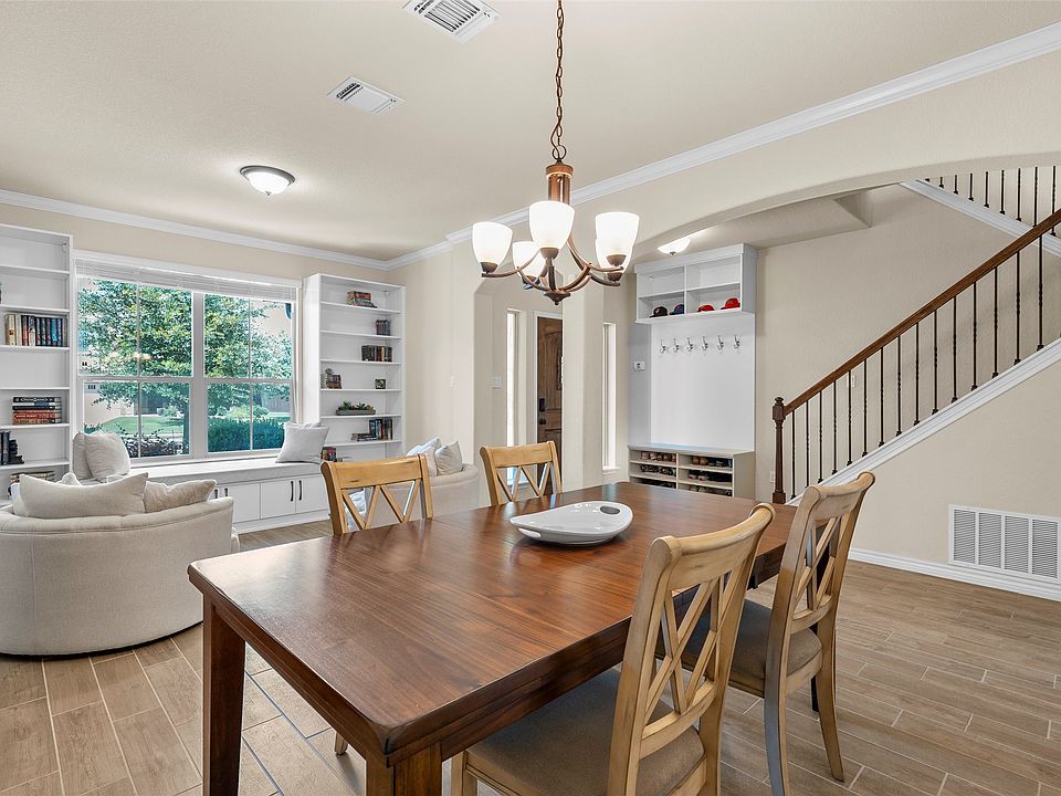 825 Wessex Dr, Woodway, TX 76712 | Zillow
