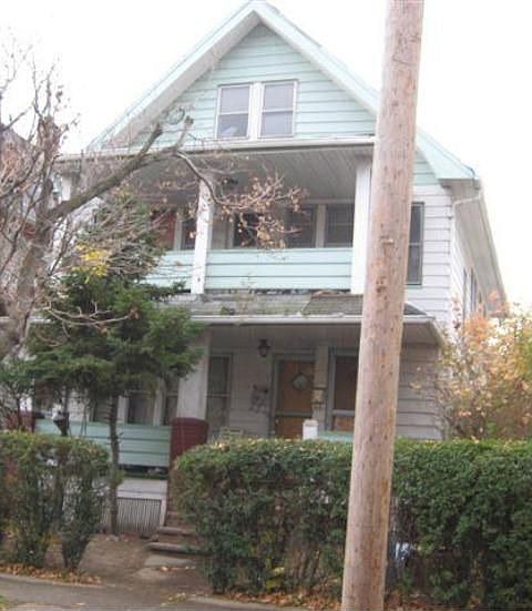 1st image of 14000 Shaw Ave