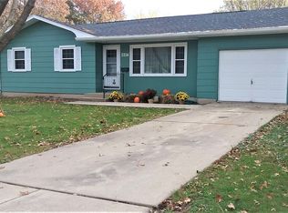 1216 Hospital Dr, De Witt, IA 52742