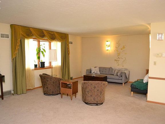 3rd image of 3122 Joti Ave