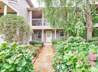 123 Concordia Cir #E, Monroe Township, NJ 08831