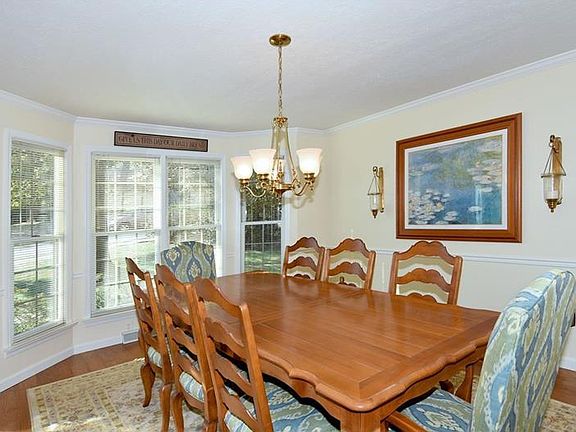 4th image of 460 Settlers Village Cir