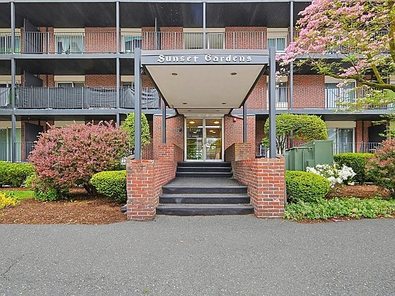 4th image of 45 Oval Rd APT 34