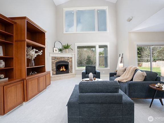 3rd image of 9416 72nd Avenue NW