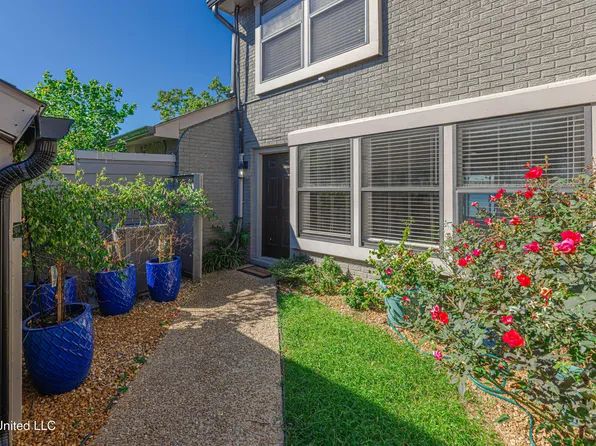 71 Breakers Ln, Ridgeland, MS 39157