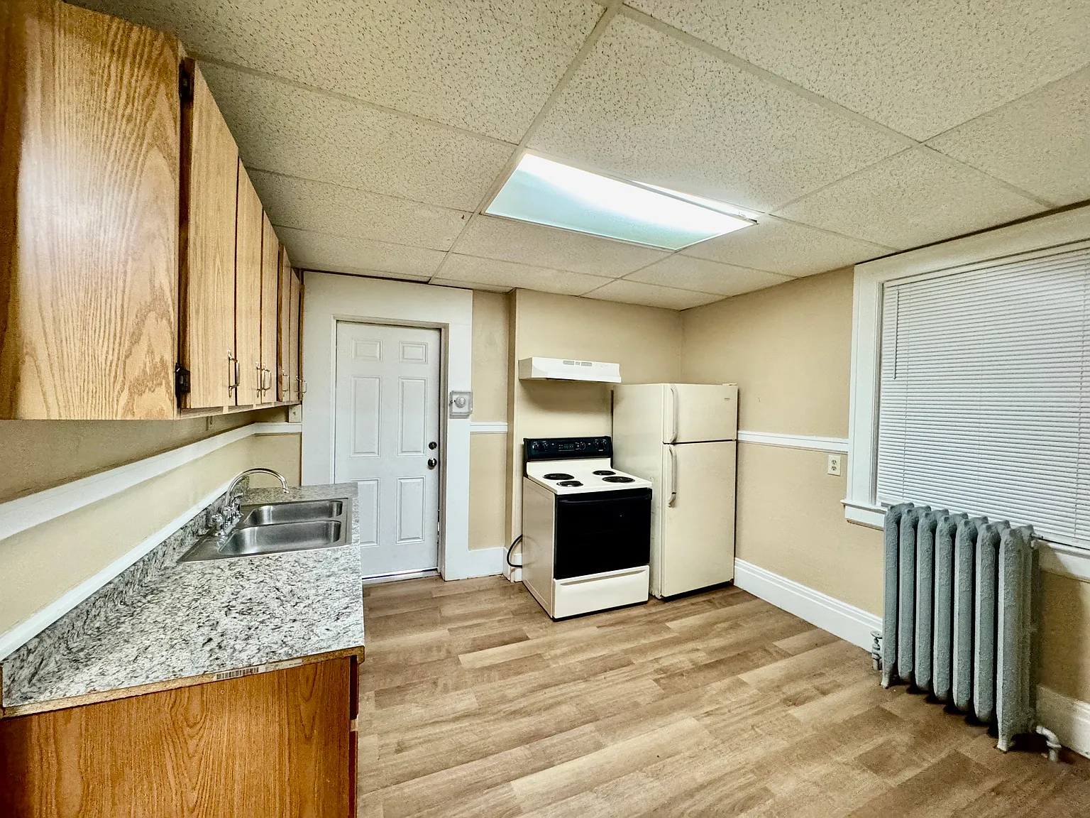 3 bed, $1,100 — Photo 2