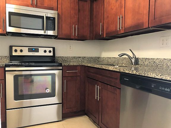 4th image of 3710 NW 21st St APT 210