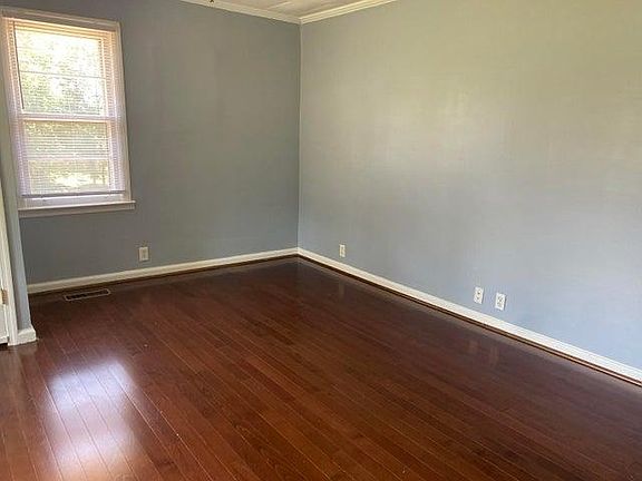 2nd image of 9613 Vine St