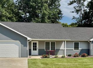 4010 Breckenridge Dr, Hannibal, MO 63401