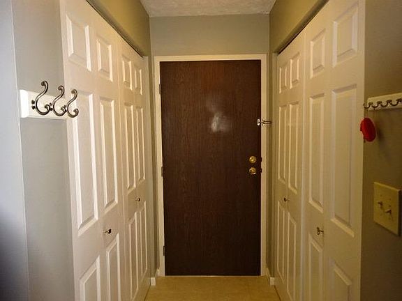 2nd image of 1544 W Galbraith Rd Unit 403