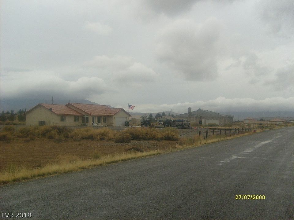 2nd image of 2080 W Wisteria Way